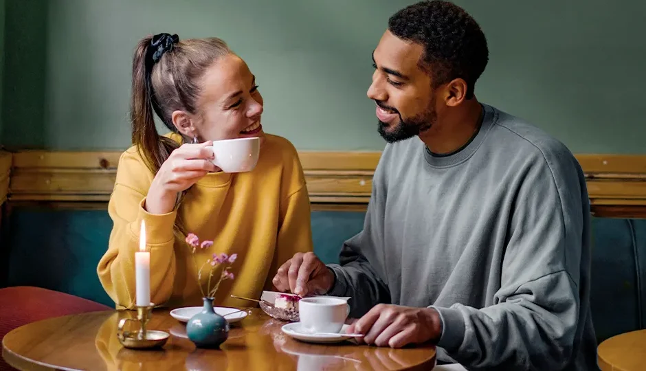 प्यार की ताज़ा शुरुआत? कमिटमेंट से पहले ऐसे पहचानें रेड फ्लैग्स प्यार की ताज़ा शुरुआत? कमिटमेंट से पहले ऐसे पहचानें रेड फ्लैग्स