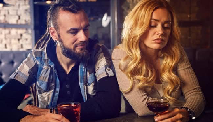 13 Major Signs You are Dating an Alpha Widow