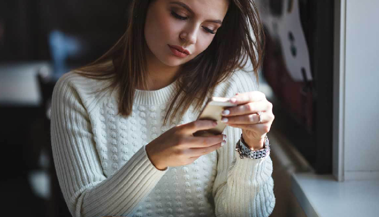 signs of still dating ex,letting go signs in relationships,moving on from past relationships,breakup recovery indicators,relationship closure signals,signs you are still attached to ex,red flags of holding onto ex,letting go signs in dating,breakup healing process,moving on from ex partner