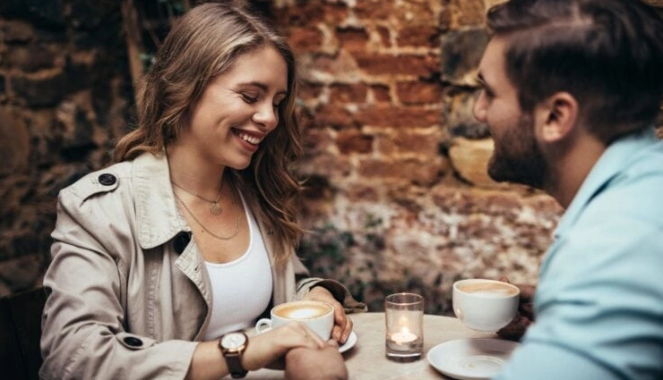 marrying young pros and cons,early marriage risks,young couples and divorce,marriage before 25,is young marriage a good idea,first love marriage success,marriage age statistics,teen marriage facts,emotional challenges of early marriage,stability in marriage by age