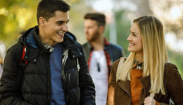 10 Perks of Dating a Person Smarter Than You