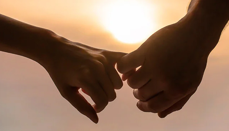 modern dating terms,dating slang explained,ghosting meaning,breadcrumbing dating,haunting dating term,cuffing season,online dating lingo,dating language guide,relationship terms 2025,dating trends,how to understand dating behavior