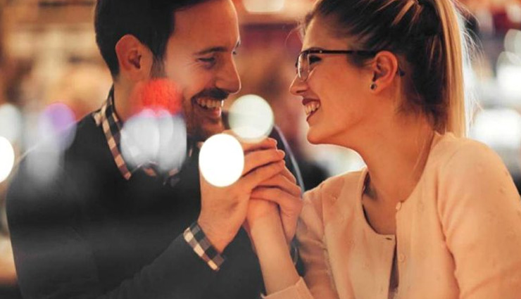 कुछ गलतियों की वजह से आपकी फर्स्ट डेट बन सकती है लास्ट, जानें और बचे