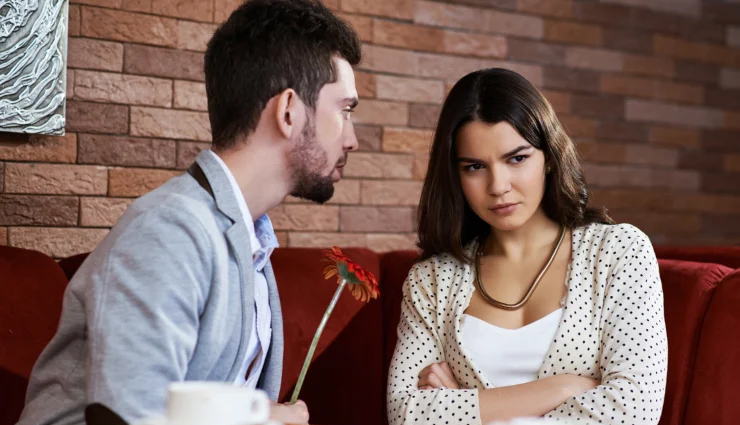 पहली डेट को आखिरी बना सकते हैं आपके द्वारा पूछे गए ये सवाल, पड़ता है खराब इंप्रेशन dating,dating tips,dating tips in hindi,couple dating tips,healthy dating tips,relationship,relationship tips