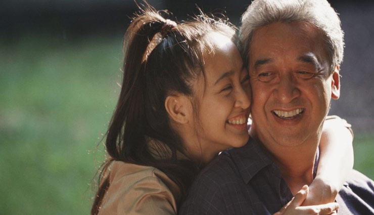 daughter things,keep in mind,mobiles use,parents become friends,space important,friends check out