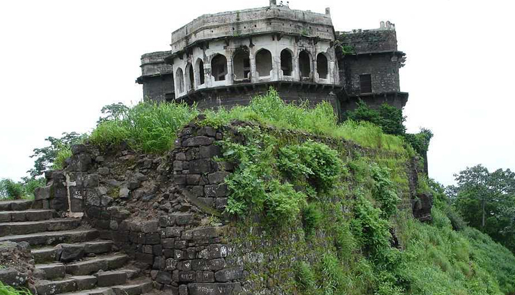 famous forts in maharashtra,maharashtra forts to visit,historical forts in maharashtra,best forts in maharashtra,top forts in maharashtra,forts of shivaji in maharashtra,maharashtra fort tourism