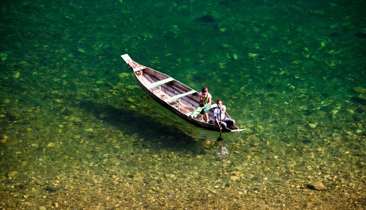 lakes near shillong,shillong tourist spots,best lakes in meghalaya,boating in shillong,picnic spots in shillong,scotland of the east,natural beauty of shillong,places to visit in shillong,shillong lake guide