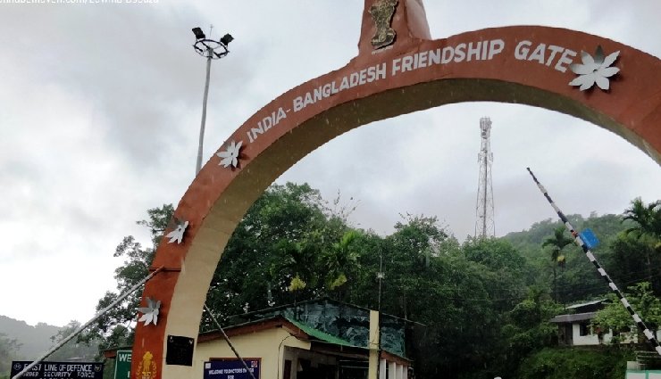 10 beautiful attractions dawki meghalaya,dawki travel guide,umngot river dawki,dawki suspension bridge,mawlynnong village,shnongpdeng activities,jaflong zero point,byrdaw falls,laitlum canyons,bophill falls,riwai living root bridge,dawki-tamabil border,dawki tourism,top places dawki,visiting dawki