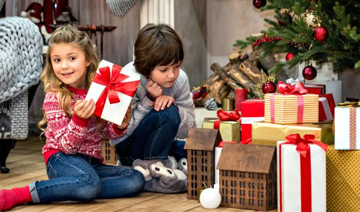 give these gifts to children on christmas a big smile will come on their face,mates and me,relationship tips