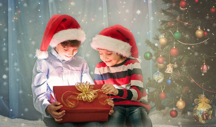 क्रिसमस पर दें बच्चों को ये तोहफे, उनके चेहरे पर आएगी बड़ी मुस्कान give these gifts to children on christmas a big smile will come on their face,mates and me,relationship tips