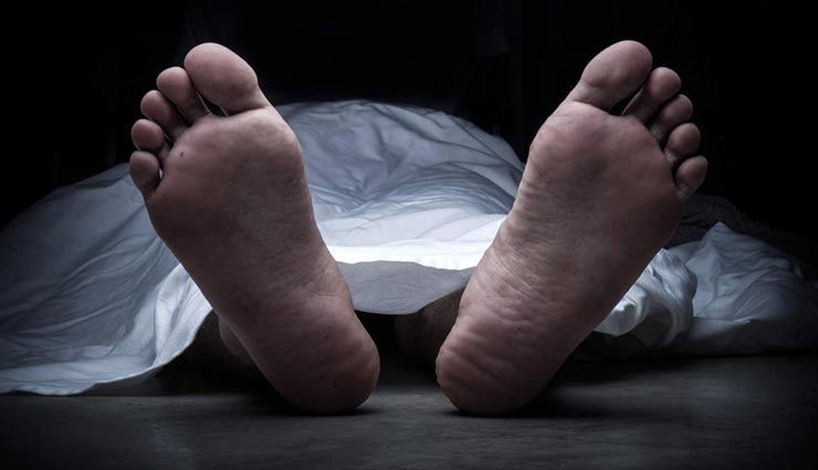 छत्तीसगढ़ : नक्सलियों ने की सरपंच के पति की पीट-पीटकर हत्या, पुलिस के मुखबिर होने का शक