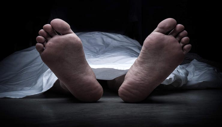 कुशीनगर : पत्नी का गला रेत खुद भी खाया जहर, परदेश जाने को लेकर हुआ था मामूली झगडा 