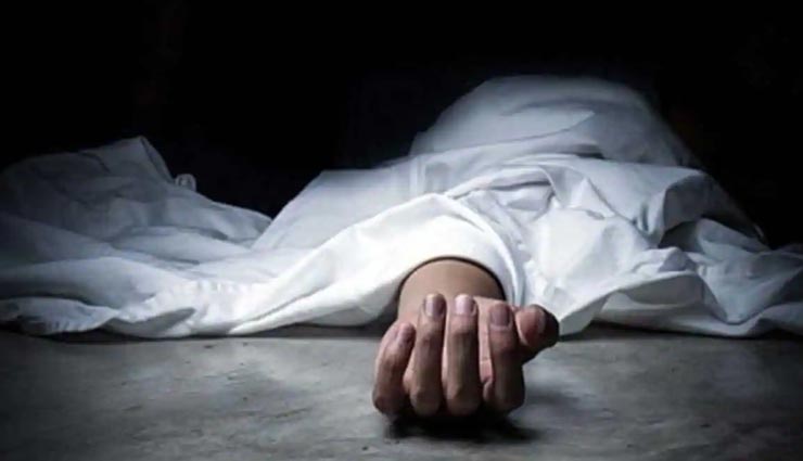 दिल्ली : बाइक सवार की मौत का कारण बना तेज रफ्तार ट्रक, चालक को किया गया पुलिस के हवाले