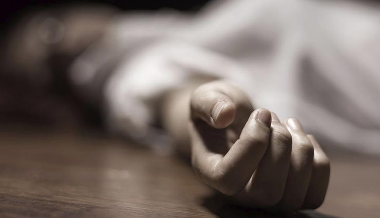 उदयपुर : बेटे के कोरोना संक्रमित होने के बाद वृद्ध ने फांसी लगा की आत्महत्या 
