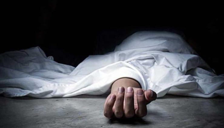 उत्तरप्रदेश : किशोरी ने किया छेड़छाड़ का विरोध तो कर डाली हत्या, शव को बक्से में छिपाकर हुआ फरार