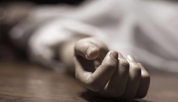 उत्तरप्रदेश : मछली पकड़ने के लिए लगाई जाली में फंसी ट्रैक्टर चालक की लाश, मचा हडकंप 