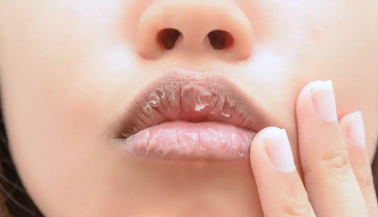 lipsticks stay longer,tips to make lipsticks stay longer,lipsticks,beauty tips,beauty,make up tips