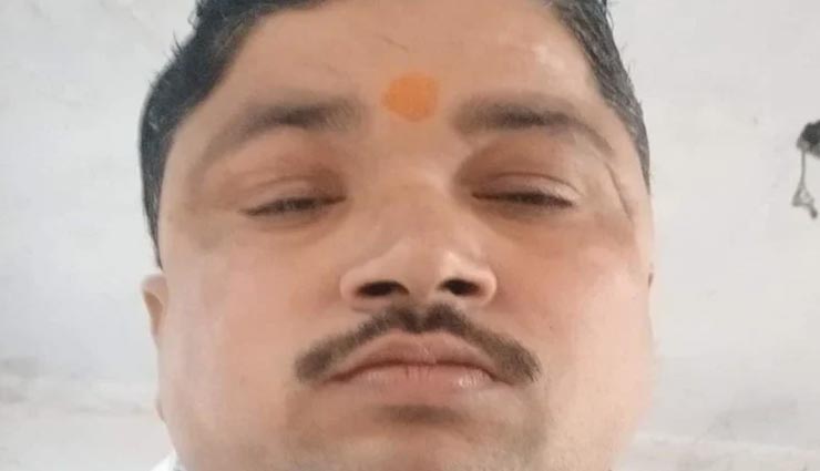 उत्तरप्रदेश : कुछ दिनों से मिल रही थी धमकियां और देर रात घर लौटते वक्त गोली मारकर कर दी गई हत्या