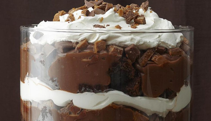 death by chocolate cocktail,triple-layer chocolate treat,decadent chocolate drink,chocolate cocktail recipe,indulgent layered cocktail,chocolate lover delight,luxurious dessert drink,how to make death by chocolate cocktail,chocolate ecstasy in a glass,perfect chocolate cocktail