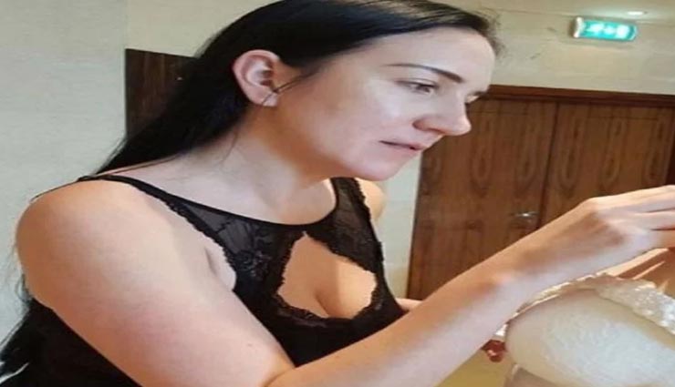 लड़की की तरह दिखने वाला अनूठा केक जिसे बनाने में लगे 10 दिन, कीमत एक करोड़ के पार weird news,weird cake,worlds most expensive cake,cake cost over one crore rupees,cake in girl shape