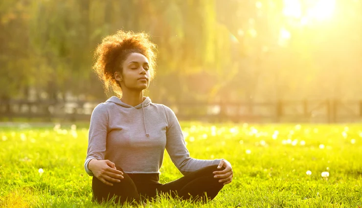 how to stop yourself from crying,hold back tears,control emotions tips,prevent crying in public,stop tears instantly,emotional control techniques,manage crying at work,ways to delay crying,tips to control tears,how to stay composed emotionally