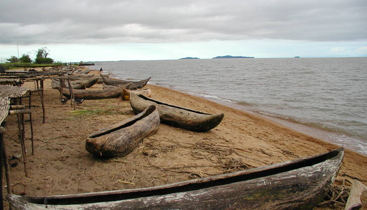 deepest lakes on earth,lakes,famous lakes,lake malawi,southeastern africa,san martín lake,southern south america,lake vostok,antarctica,caspian sea,central asia,lake tanganyika,central africa,lake baikal,russia