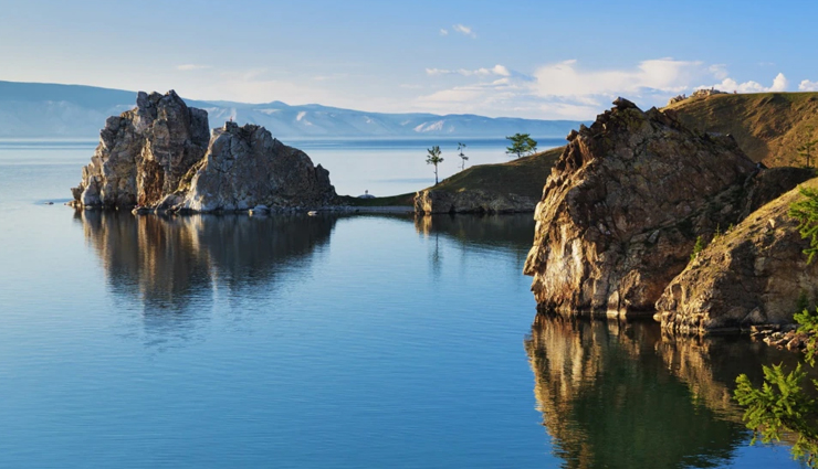 deepest lakes,deepest lakes in the world,lake baikal,russia,lake tanganyika,burundi,caspian sea,iran,san martin,ohiggins lake,argentina,lake vostok,antarctica,lake malawi,malawi