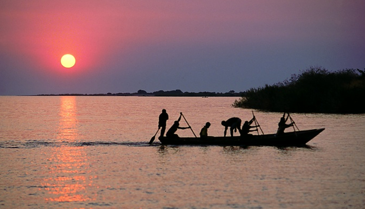 deepest lakes on earth,lakes,famous lakes,lake malawi,southeastern africa,san martín lake,southern south america,lake vostok,antarctica,caspian sea,central asia,lake tanganyika,central africa,lake baikal,russia