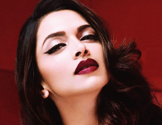 Deepika Padukone Broke All Records of Hotness