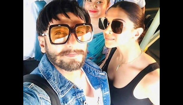 Deepika Padukone and Ranveer Singh click photos with fans in Sri Lanka
