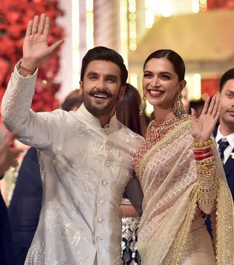 isha ambani-anand piramal wedding,isha ambani,marriage photos,anand piramal,mukesh ambani,sachin tendulkar,harbhajan singh,ranveer singh,deepika padukone,priyanka chopra,nick jonas