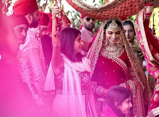 दीपिका पादुकोण, रणवीर सिंह ने शेयर की शादी की नई तस्वीरें, बेंगलुरु में कल रिसेप्शन, देखे bollywood,ranveer singh,deepika padukone,ranveer deepika marriage pics,marriage pics,deepika ranveer marriage photos