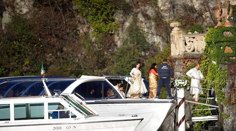 Ranveer-Deepika Wedding : सी-प्लेन से बारात लेकर पहुंचे दूल्हे राजा, मीडिया से बचने के लिए किया ऐसा, देखे तस्वीरें bollywood,ranveer singh,deepika padukone,ranveer deepika marriage photos,deepika ranveer marriage photos