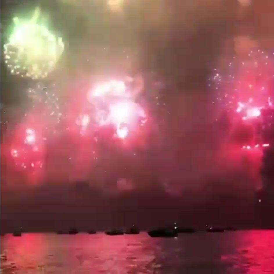 Ranveer-Deepika Wedding : सी-प्लेन से बारात लेकर पहुंचे दूल्हे राजा, मीडिया से बचने के लिए किया ऐसा, देखे तस्वीरें bollywood,ranveer singh,deepika padukone,ranveer deepika marriage photos,deepika ranveer marriage photos