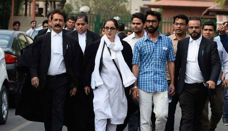 कठुआ रेप-मर्डर केस : न्याय दिलाने में रही इनकी अहम भूमिका, जान से मारने की मिल चूकी थी धमकियां