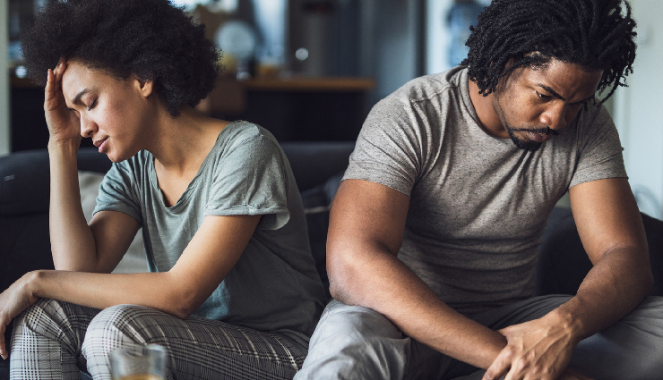 signs of deflection in a relationship,red flags of defensiveness,relationship communication warning signs,recognizing deflection behaviors,deflection in couples,communication issues in relationships,spotting evasion in a partnership,relationship deflection patterns,red flags of emotional avoidance,warning signs of defensive behavior