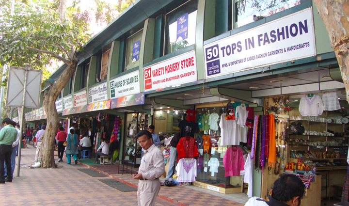 want to buy footwear cheaply come to these markets of delhi,holiday,travel,tourism