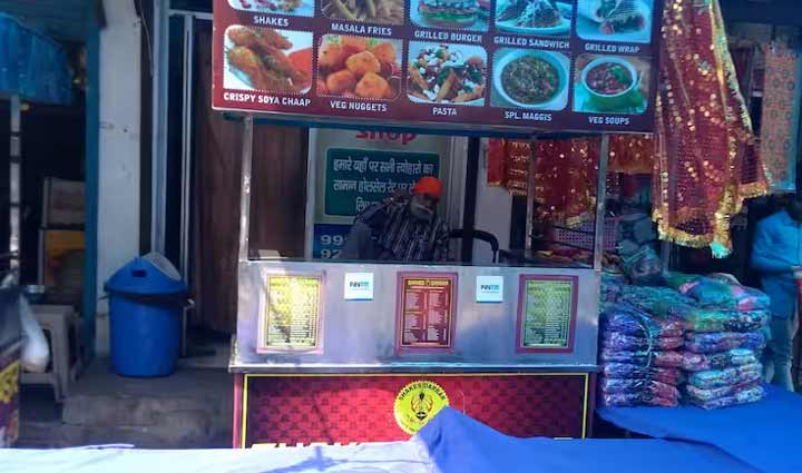 you will get cheap food at these 10 places in delhi come here to enjoy the food,holiday,travel,tourism