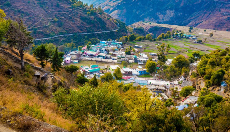 गर्मियों के दिनों में देखने लायक हैं भारत के यह प्रसिद्ध पर्यटक स्थल, इस बार आप भी बना ले घूमने का प्रोग्राम summer tourism in india,best summer destinations in india,beat the heat in india,tourist places to visit in summer,indian summer vacation spots,hill stations in india,coastal destinations in india,cultural tourism in summer,wildlife tourism in summer,adventure tourism in india