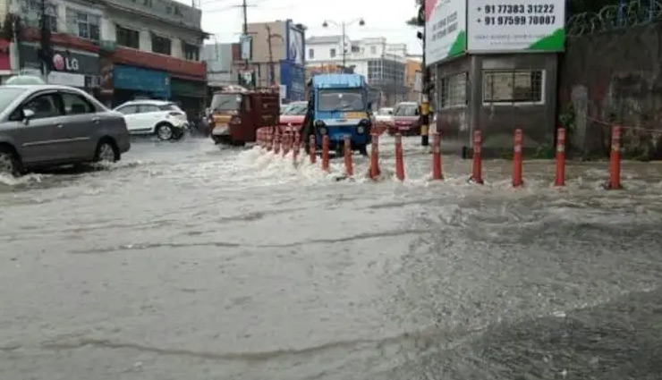 उत्तराखंडः देहरादून में लगातार 7 घंटे की मूसलाधार बारिश के बाद बिगड़े हालात, सड़कों पर सैलाब