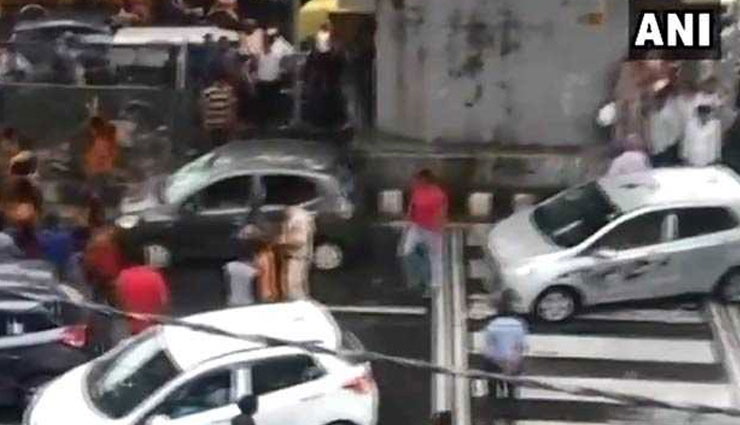 कांवड़ियों ने मचाया दिल्ली में उत्पात, कार पर जमकर बरसाए डंडे, की तोड़फोड़, महिला चालक ने भागकर जान बचाई 