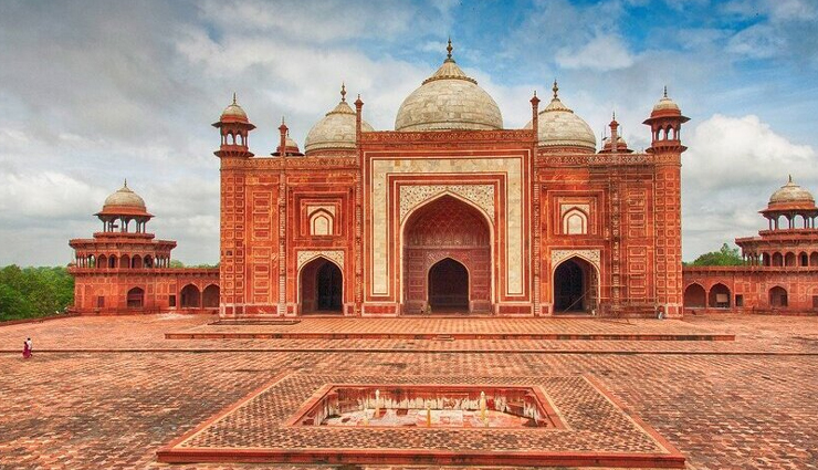 वीकेंड पर बना रहे हैं दिल्ली घूमने का प्लान, कर सकते हैं इन 10 जगहों का चुनाव
