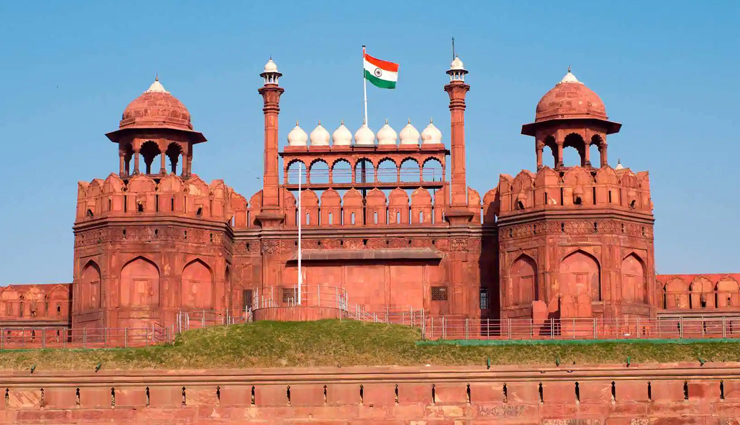 delhi,places to visit in delhi,tourist attraction in delhi,jantar mantar,india gate,rashtrapati bhavan,red fort,raj ghat,qutub minar,connaught place