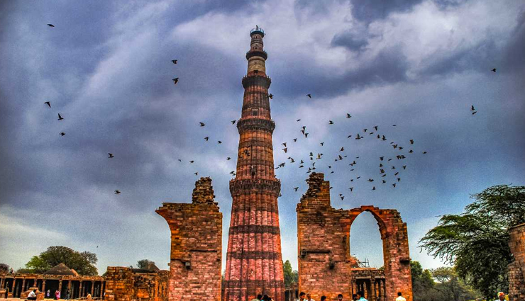 delhi,places to visit in delhi,tourist attraction in delhi,jantar mantar,india gate,rashtrapati bhavan,red fort,raj ghat,qutub minar,connaught place