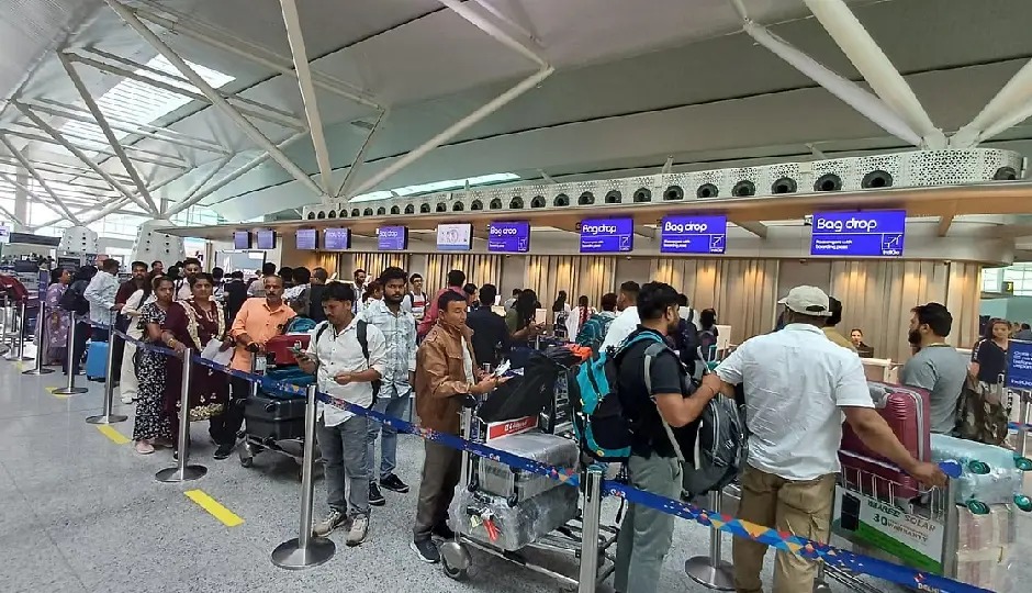 मिडिल ईस्ट तनाव का असर, दिल्ली एयरपोर्ट से आज रद्द हुई 80 अंतरराष्ट्रीय उड़ानें