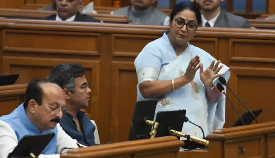 सड़क, फ्लाईओवर और हरियाली पर बड़ा खर्च, 10 बिंदुओं में जानें रेखा सरकार का ‘ग्रीन बजट’