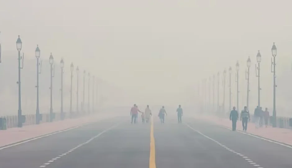 उत्तर भारत में सर्दी और प्रदूषण का संगम, दिल्ली-एनसीआर में AQI 490 पार, सांस लेने में भी मुश्किल