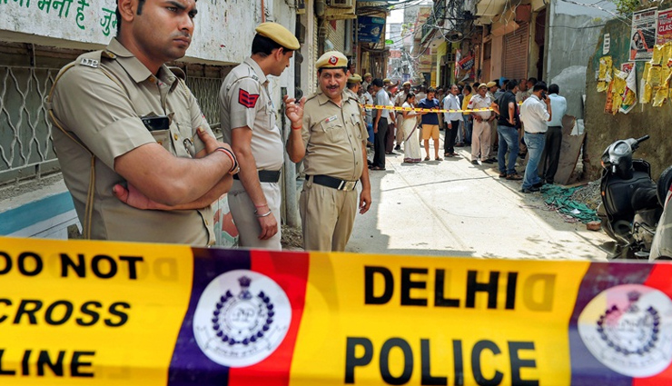 Police find step-by-step suicide manual in Burari death case, relatives allege murder