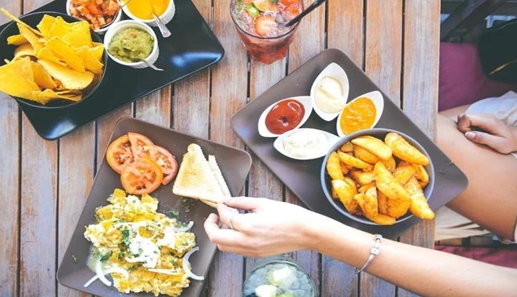 दिल्ली की इन 4 जगहों पर मिलेगा आपको चटपटा देसी जायका, जरूर जाएं यहां