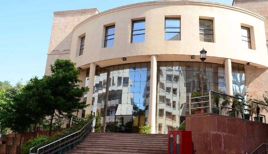 ‘2 बजे ब्लास्ट होगा’ — धमकी से दहला दिल्ली हाई कोर्ट, जांच में जुटी टीमें